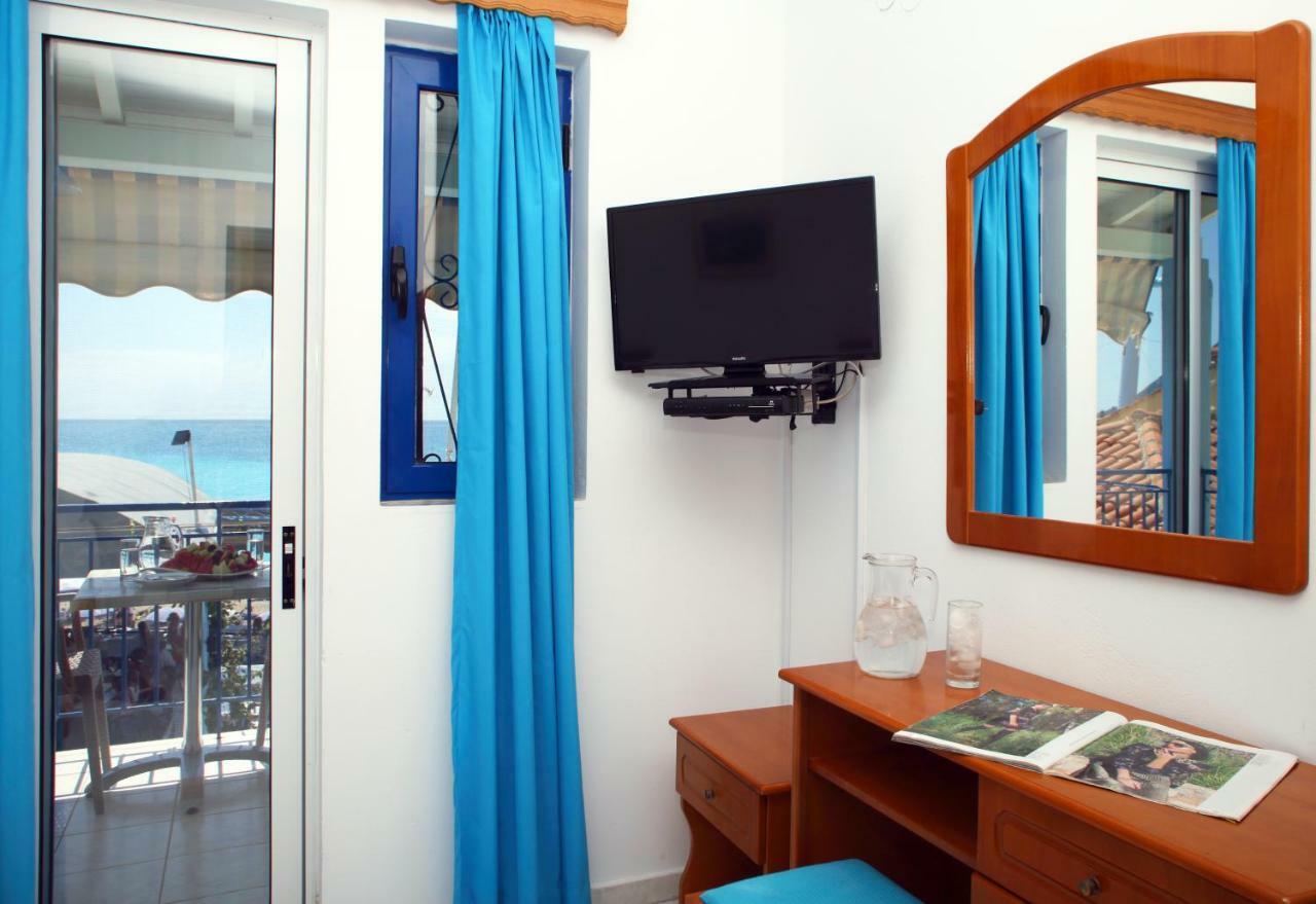 Theocharis Bros - Studios Apartments Áyios Nikítas Exterior photo
