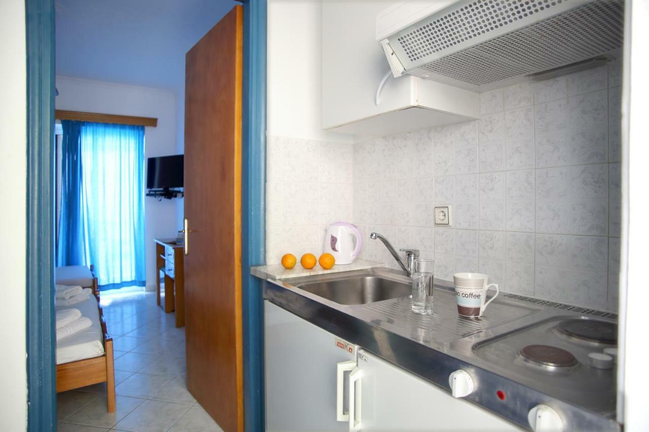 Theocharis Bros - Studios Apartments Áyios Nikítas Exterior photo
